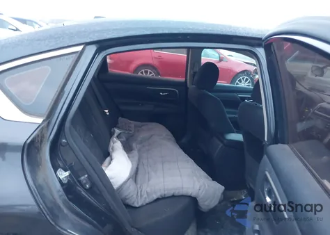 2015 Nissan Altima 2.5/2.5 S/2.5 Sl/2.5 Sv z USA, uszkodzony, nr VIN 1N4AL3AP0FN383853